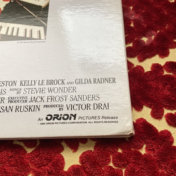 The Women in Red Soundtrack on vinyl. Soundtrack done by Stevie Wonder. - Picture 7 of 8